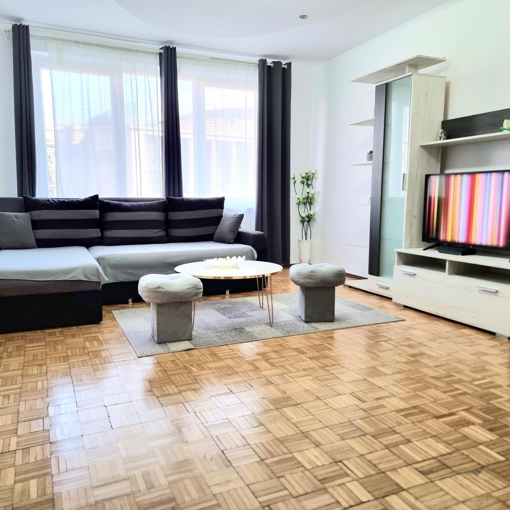 Chic Comfort 1Bdr With Landmark View - Concerthall 부쿠레슈티 외부 사진
