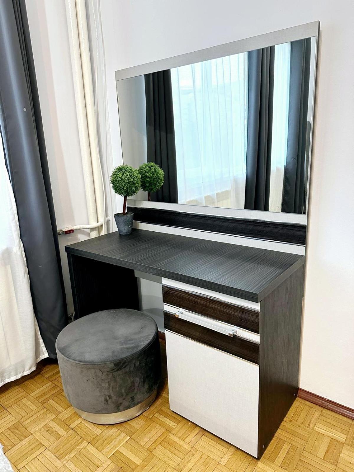 Chic Comfort 1Bdr With Landmark View - Concerthall 부쿠레슈티 외부 사진