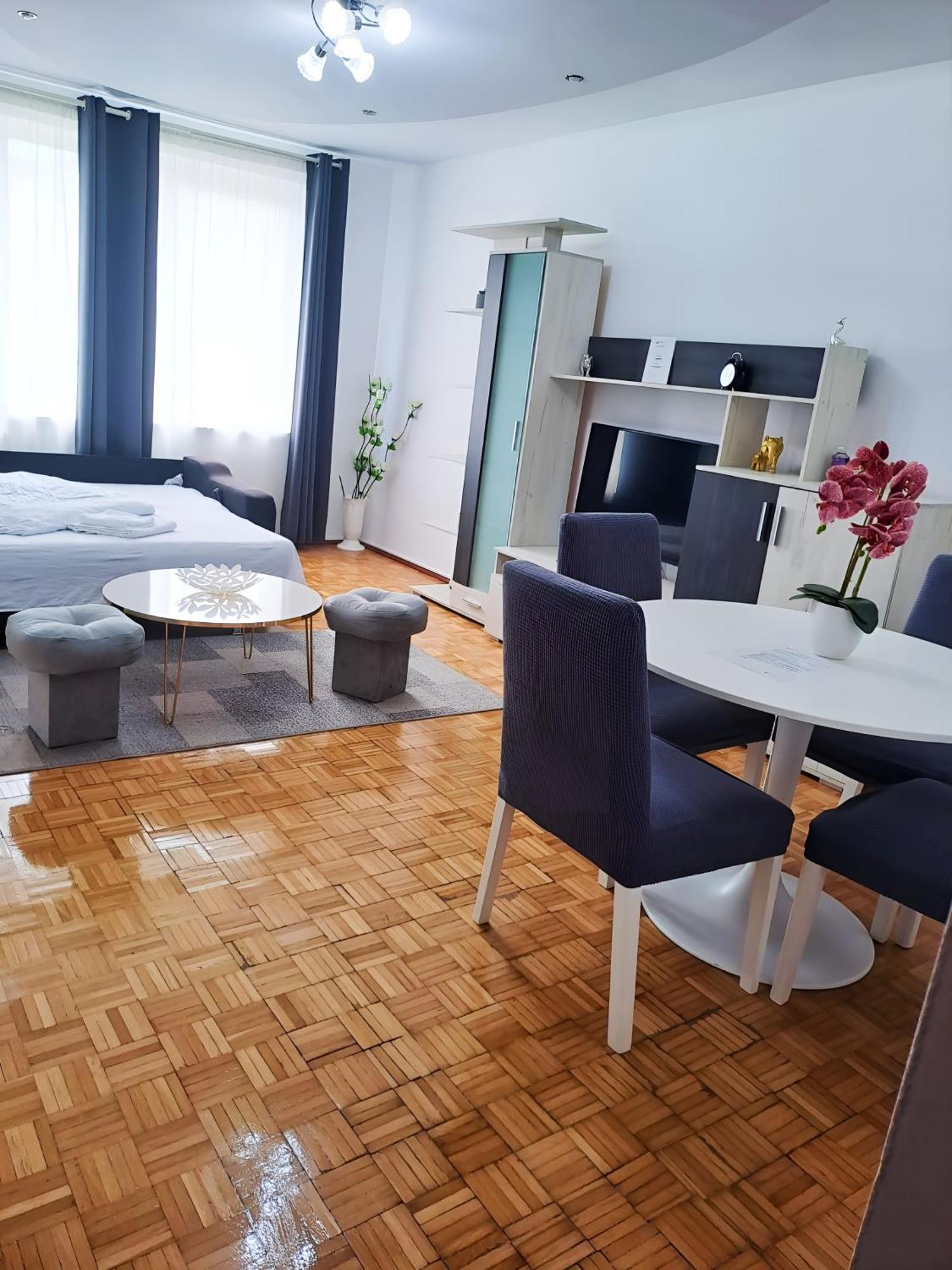 Chic Comfort 1Bdr With Landmark View - Concerthall 부쿠레슈티 외부 사진